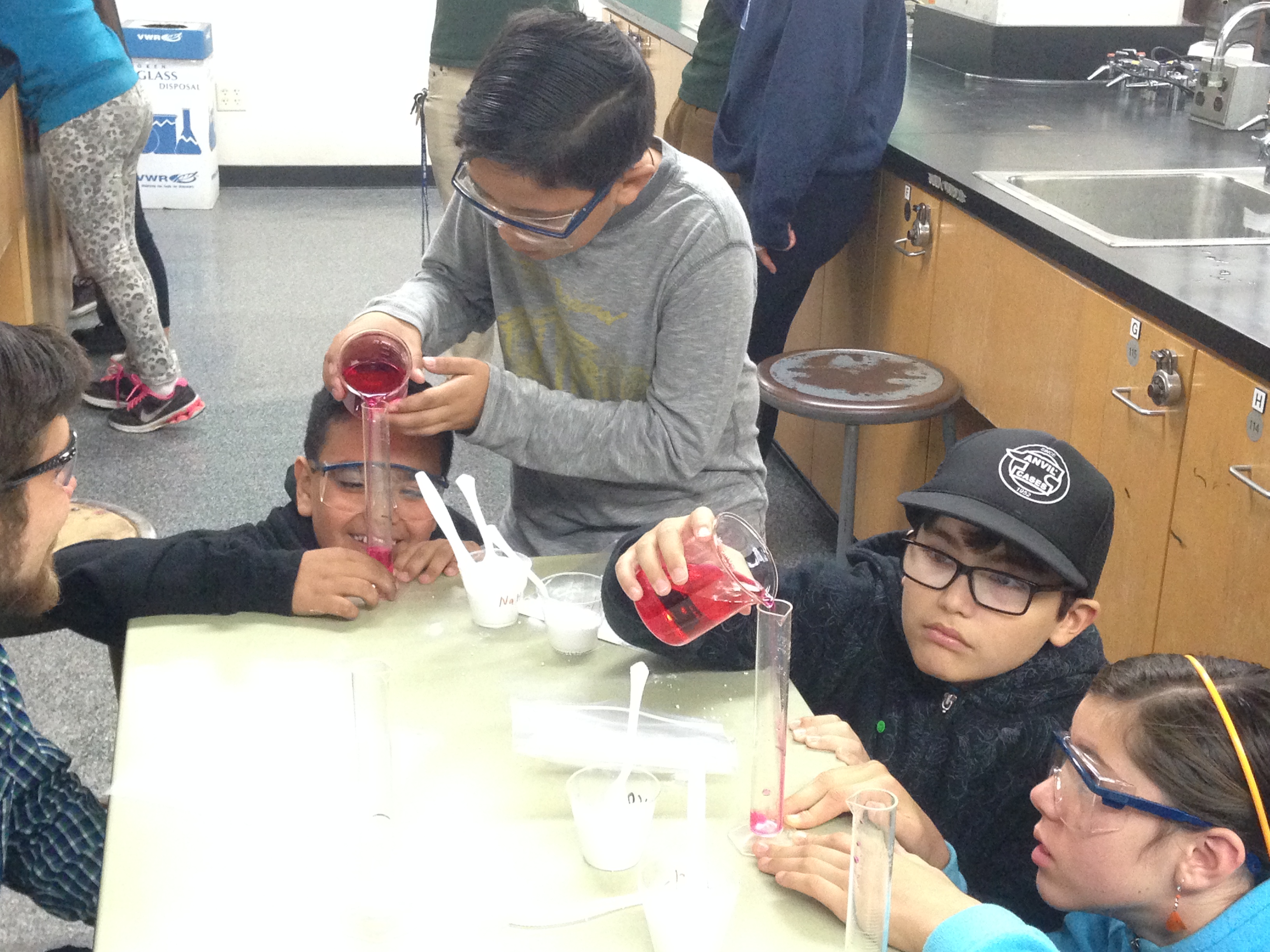 5th Graders at the UCSB Chem Lab!